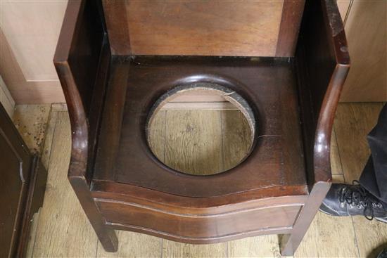 A George III mahogany commode W.55cm